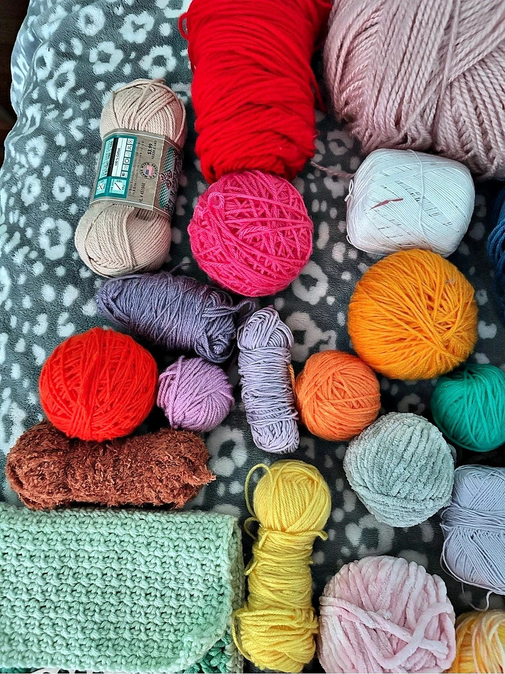 Multicolor Yarn Craft Lot - Picture 9 of 16